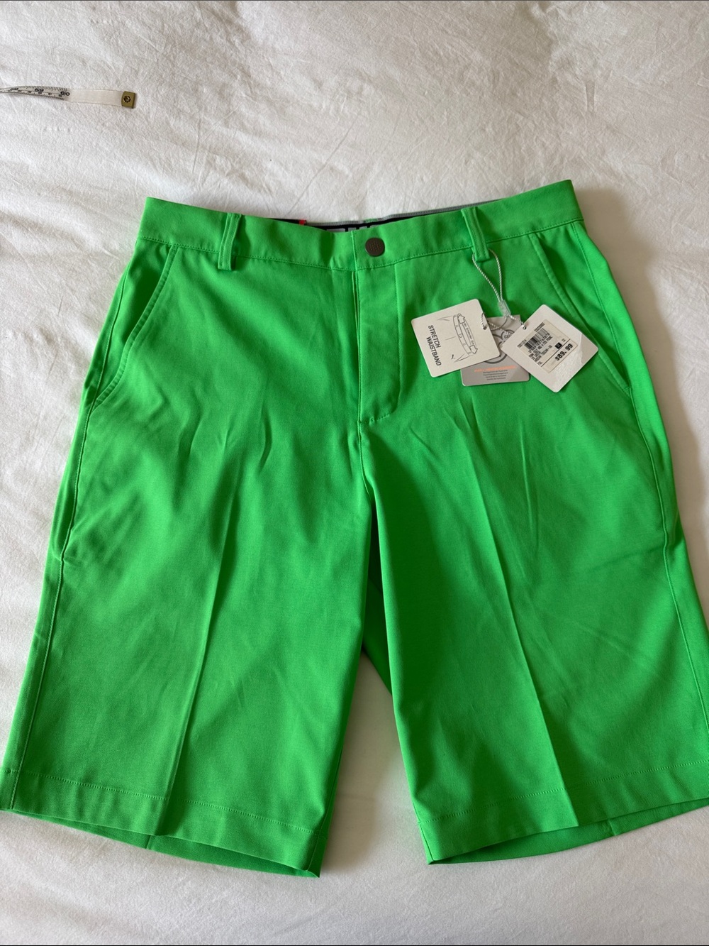 Puma Men's Vibrant Green Flat-Front Golf Shorts